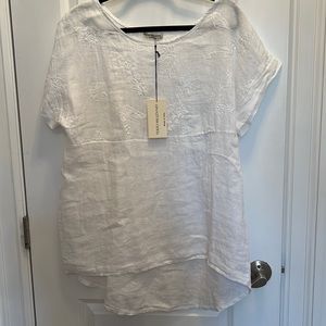White linen shirt sleeve high/low embroidered top